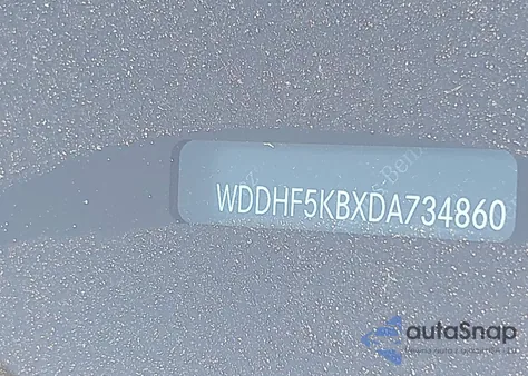 2013 Mercedes-Benz E 350 z USA, uszkodzony, nr VIN WDDHF5KBXDA734860